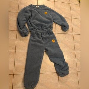 Lola and The Boys Blue Gray fleece set